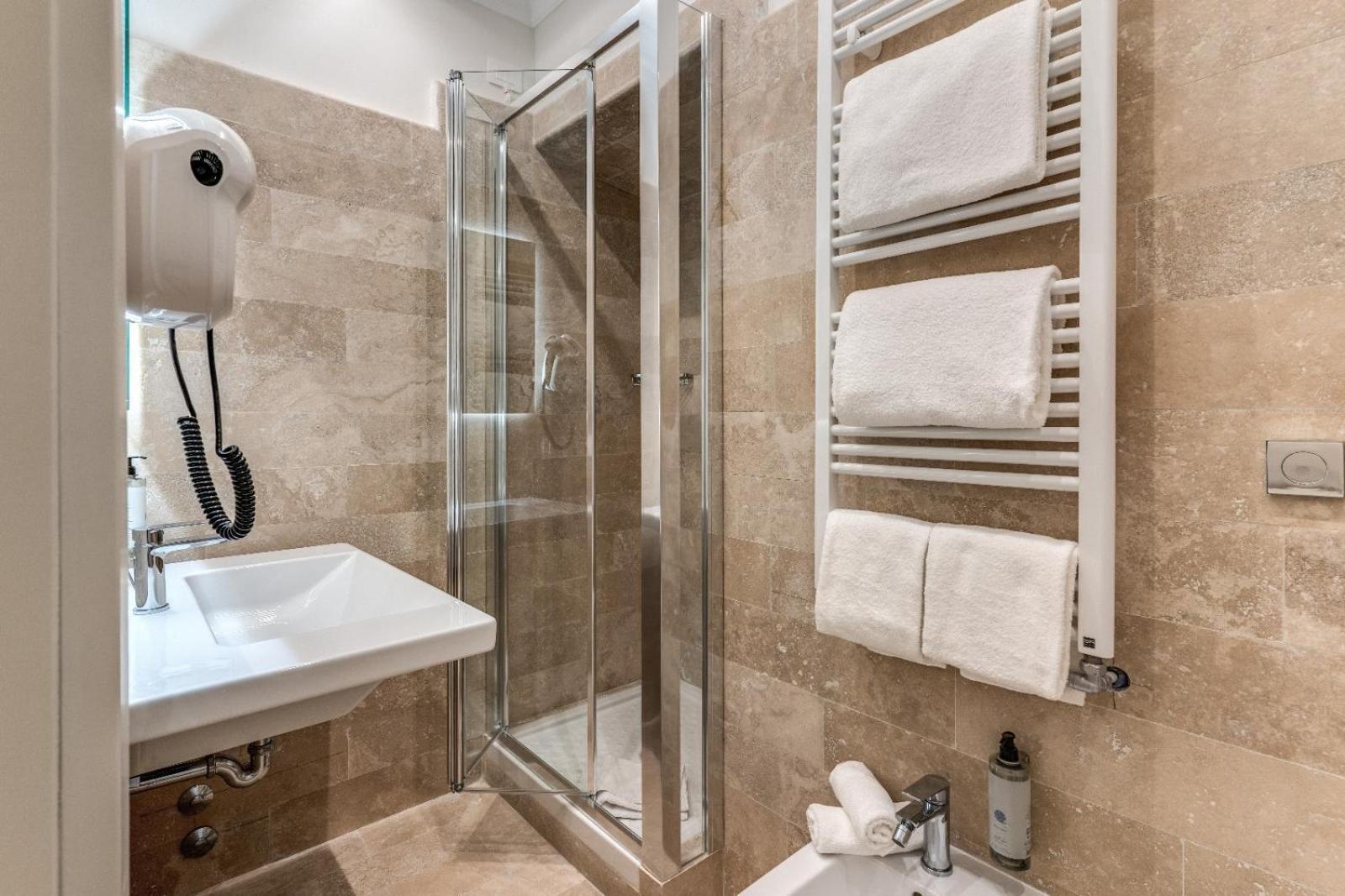Aca Hotel Viminale Рим Екстериор снимка