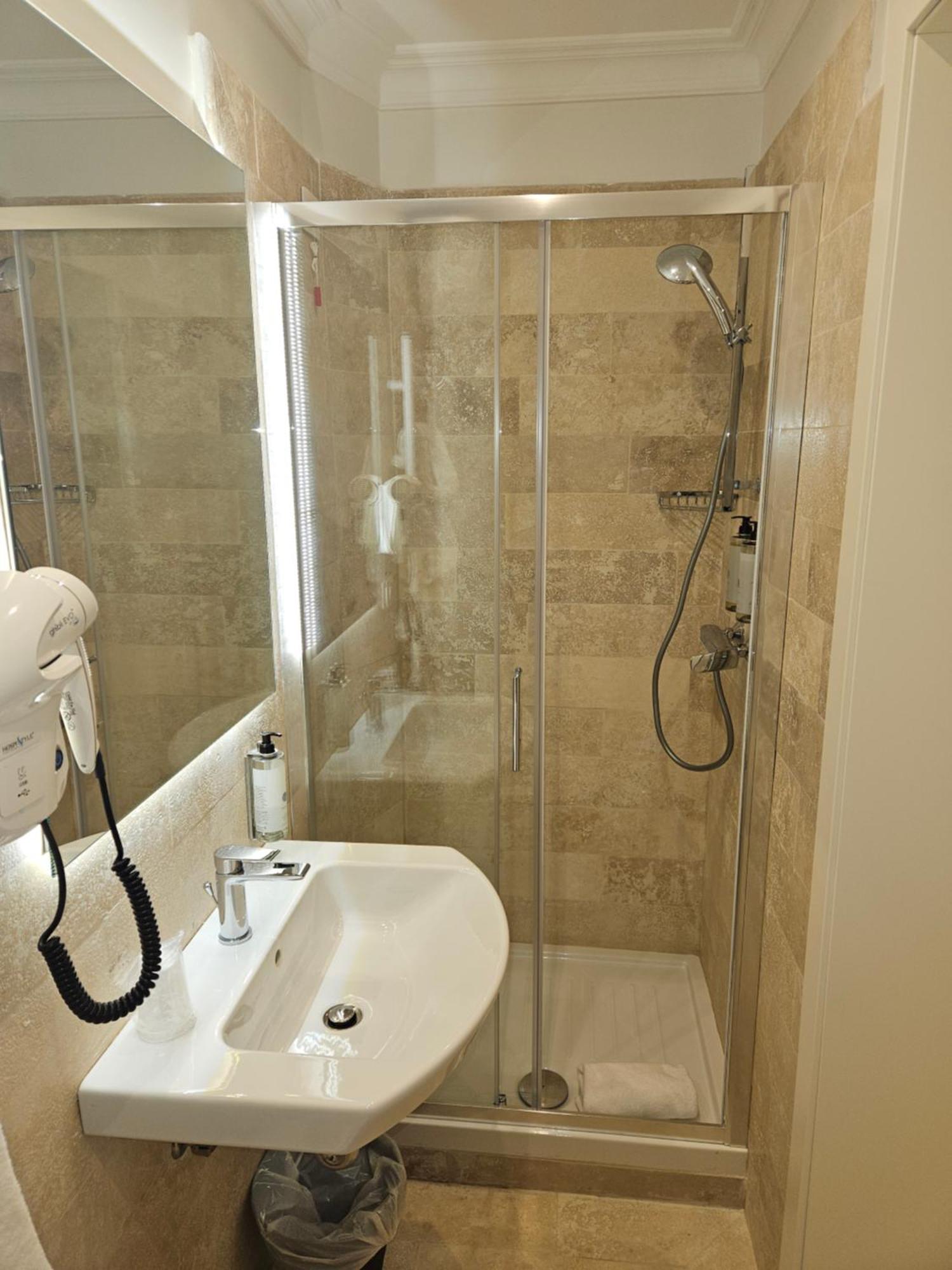 Aca Hotel Viminale Рим Екстериор снимка
